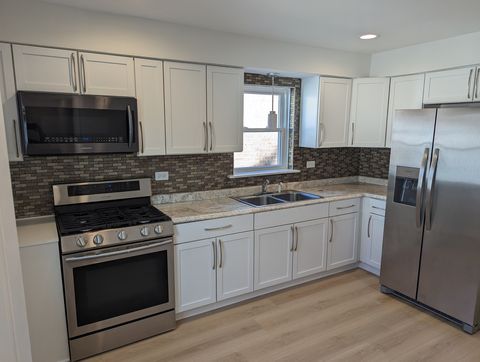 Tiny photo for 8936 S Ridgeland Avenue, Chicago, IL 60617 (MLS # 12490017)