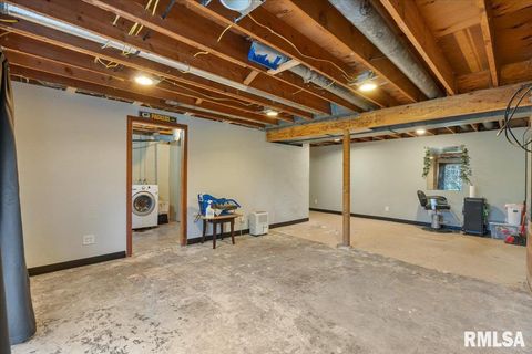 Tiny photo for 337 5TH Street Court, Silvis, IL 61282 (MLS # QC4269409)