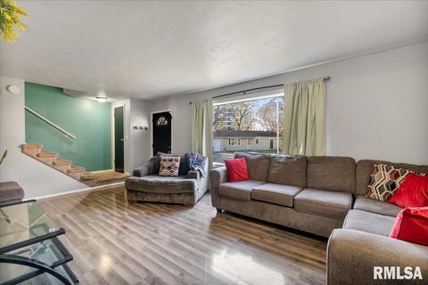 Tiny photo for 337 5TH Street Court, Silvis, IL 61282 (MLS # QC4269409)