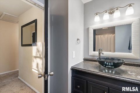 Tiny photo for 337 5TH Street Court, Silvis, IL 61282 (MLS # QC4269409)