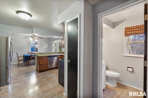 Tiny photo for 337 5TH Street Court, Silvis, IL 61282 (MLS # QC4269409)