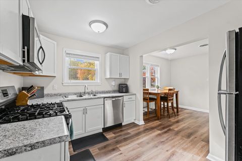 Tiny photo for 602 E Washington Street, Urbana, IL 61801 (MLS # 12510180)