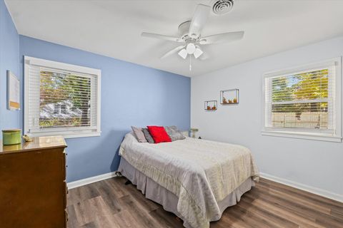 Tiny photo for 602 E Washington Street, Urbana, IL 61801 (MLS # 12510180)