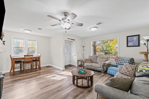 Tiny photo for 602 E Washington Street, Urbana, IL 61801 (MLS # 12510180)