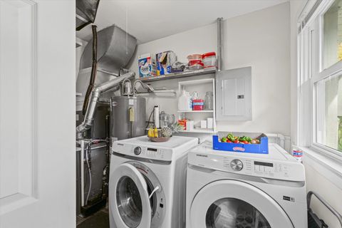 Tiny photo for 602 E Washington Street, Urbana, IL 61801 (MLS # 12510180)