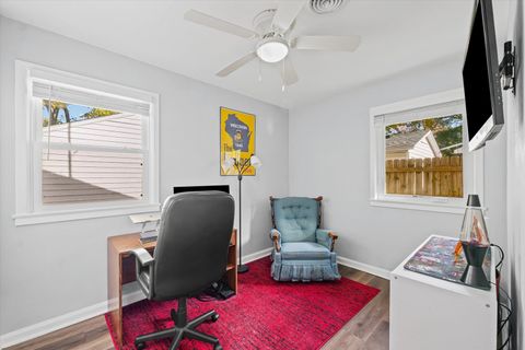 Tiny photo for 602 E Washington Street, Urbana, IL 61801 (MLS # 12510180)