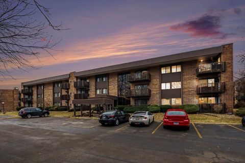 Tiny photo for 1423 Woodbridge Road #1E, Joliet, IL 60436 (MLS # 12571965)