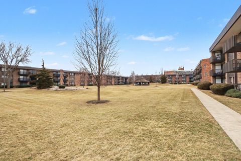 Tiny photo for 1423 Woodbridge Road #1E, Joliet, IL 60436 (MLS # 12571965)