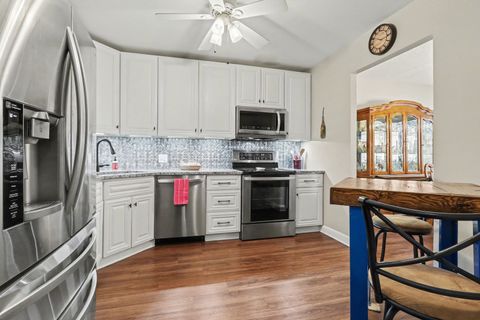 Tiny photo for 1423 Woodbridge Road #1E, Joliet, IL 60436 (MLS # 12571965)