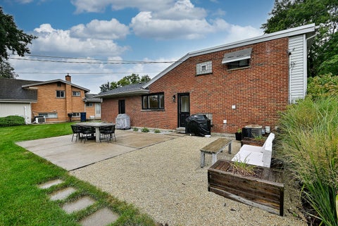 Tiny photo for 326 E Huntington Lane, Elmhurst, IL 60126 (MLS # 12774809)