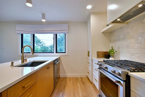 Tiny photo for 326 E Huntington Lane, Elmhurst, IL 60126 (MLS # 12774809)