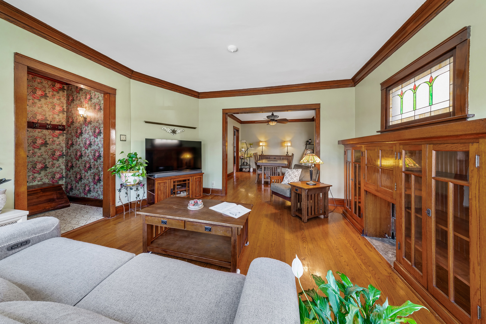 4917 N Kilbourn Avenue