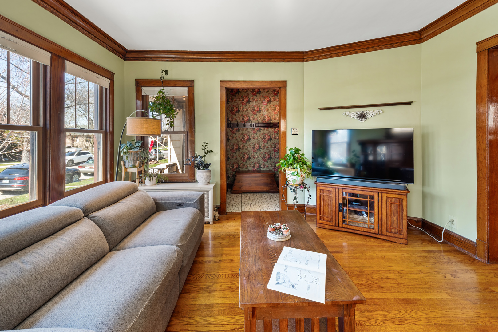 4917 N Kilbourn Avenue