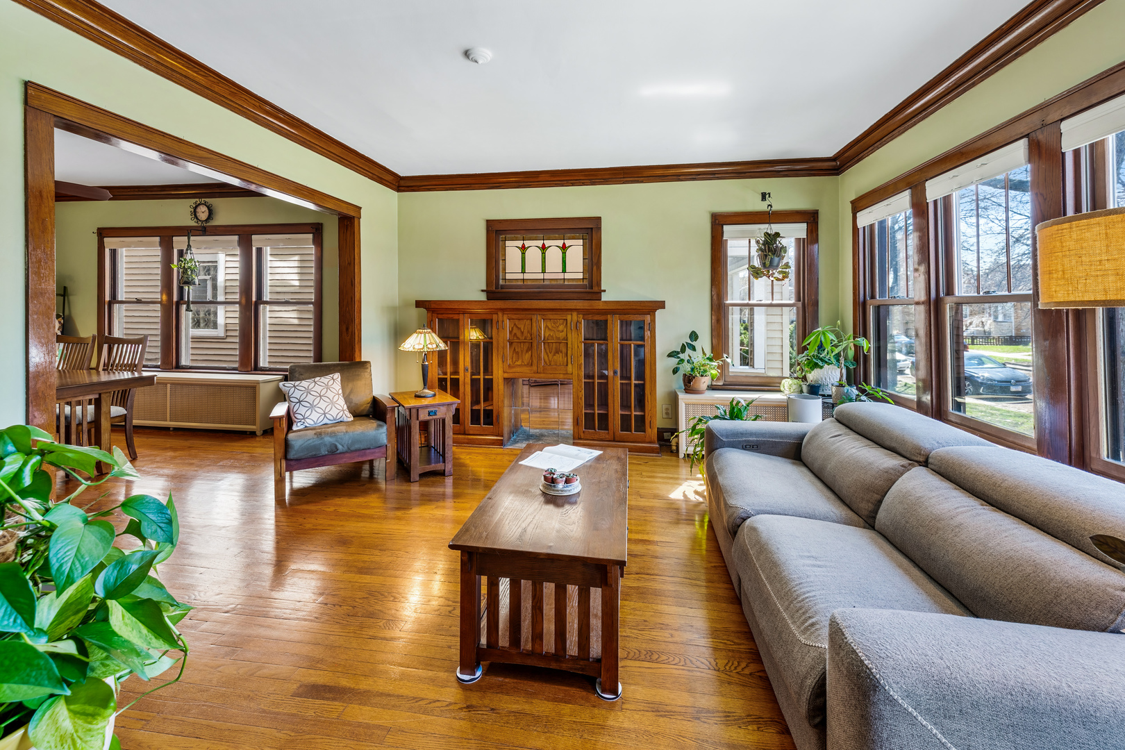 4917 N Kilbourn Avenue