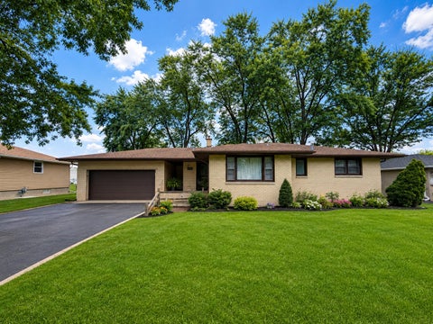Photo of 2295 177th Street, Lansing, IL 60438 (MLS # 12725851)