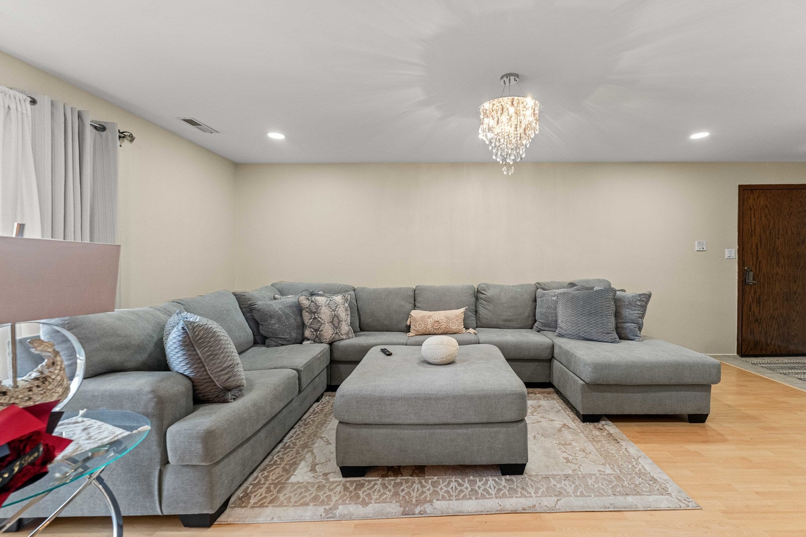 9147 S Roberts Road 205