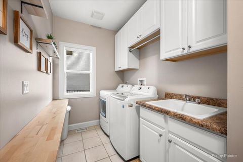 Tiny photo for 631 Bennett Drive, North Aurora, IL 60542 (MLS # 12502739)