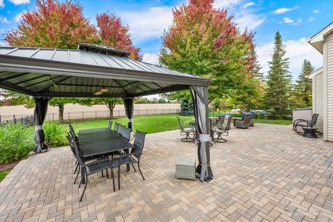 Tiny photo for 631 Bennett Drive, North Aurora, IL 60542 (MLS # 12502739)