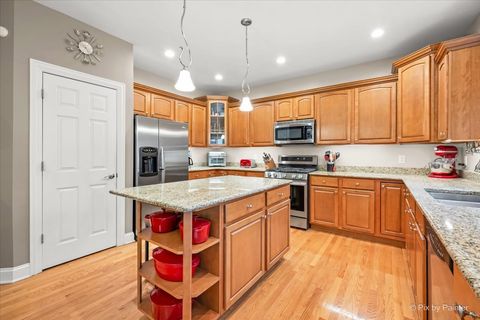 Tiny photo for 631 Bennett Drive, North Aurora, IL 60542 (MLS # 12502739)