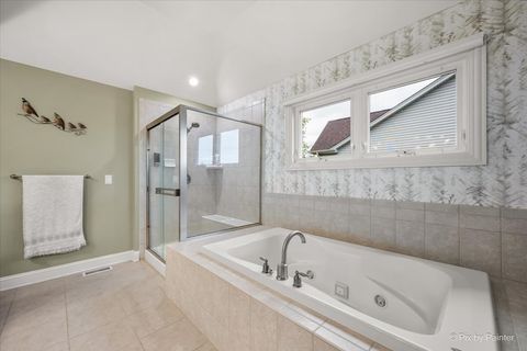 Tiny photo for 631 Bennett Drive, North Aurora, IL 60542 (MLS # 12502739)