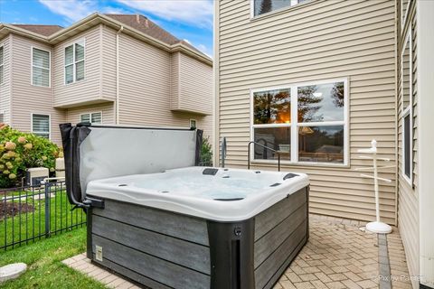 Tiny photo for 631 Bennett Drive, North Aurora, IL 60542 (MLS # 12502739)