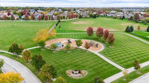 Tiny photo for 631 Bennett Drive, North Aurora, IL 60542 (MLS # 12502739)