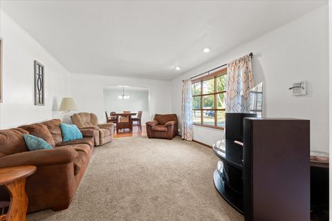 Tiny photo for 1108 Riverside Court, Mahomet, IL 61853 (MLS # 12660446)