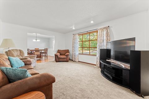 Tiny photo for 1108 Riverside Court, Mahomet, IL 61853 (MLS # 12660446)