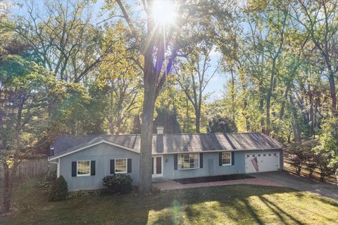 Tiny photo for 1108 Riverside Court, Mahomet, IL 61853 (MLS # 12660446)