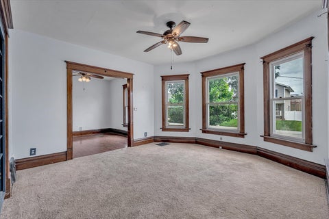 Tiny photo for 243 S Pine Street, Davenport, IA 52802 (MLS # 12755572)