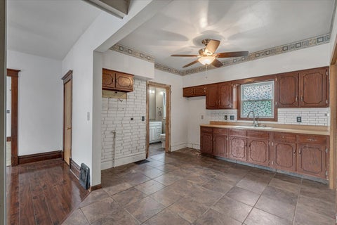 Tiny photo for 243 S Pine Street, Davenport, IA 52802 (MLS # 12755572)