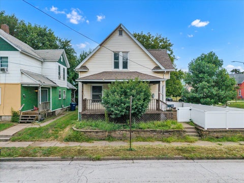 Photo of 243 S Pine Street, Davenport, IA 52802 (MLS # 12755572)