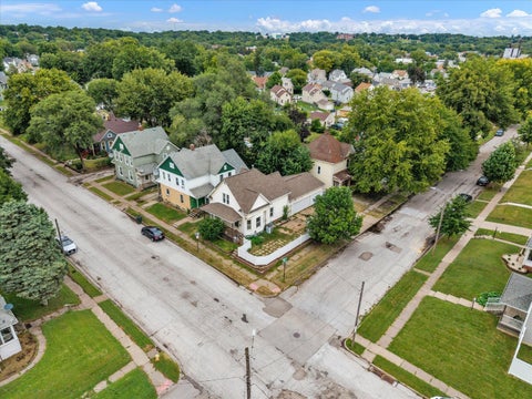 Tiny photo for 243 S Pine Street, Davenport, IA 52802 (MLS # 12755572)