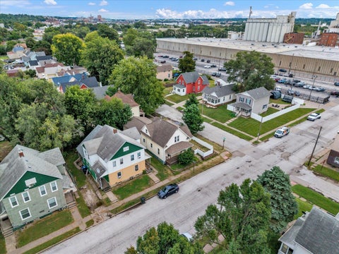 Tiny photo for 243 S Pine Street, Davenport, IA 52802 (MLS # 12755572)