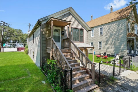 Tiny photo for 142 W Swann Street, Chicago, IL 60609 (MLS # 12632266)