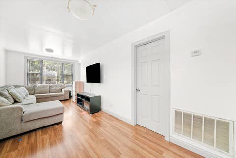 Tiny photo for 142 W Swann Street, Chicago, IL 60609 (MLS # 12632266)