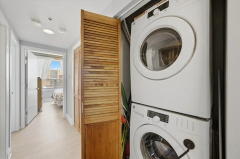 Tiny photo for 1100 W Montrose Avenue #502, Chicago, IL 60613 (MLS # 12759198)