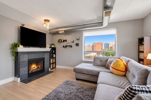 Tiny photo for 1100 W Montrose Avenue #502, Chicago, IL 60613 (MLS # 12759198)