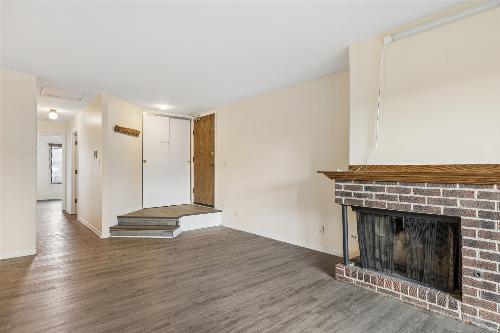 826 Thornton Court 2AL