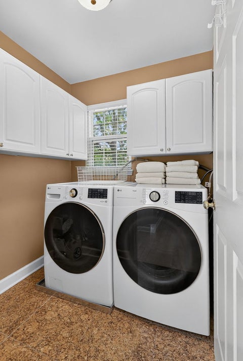 Tiny photo for 1702 Astor Avenue, Oakbrook Terrace, IL 60181 (MLS # 12684166)