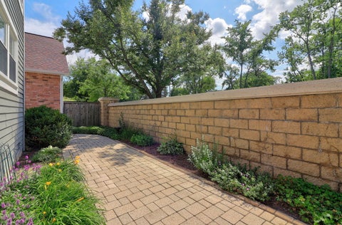 Tiny photo for 1702 Astor Avenue, Oakbrook Terrace, IL 60181 (MLS # 12684166)