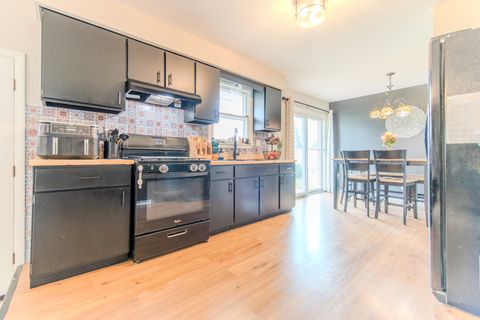 Tiny photo for 318 Cardinal Place, Shorewood, IL 60404 (MLS # 12607836)