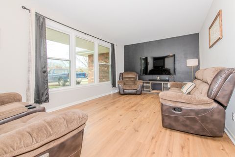 Tiny photo for 318 Cardinal Place, Shorewood, IL 60404 (MLS # 12607836)