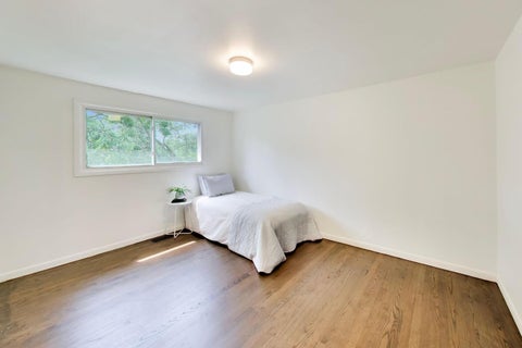 Tiny photo for 915 W Frontenac Drive, Arlington Heights, IL 60004 (MLS # 12763990)