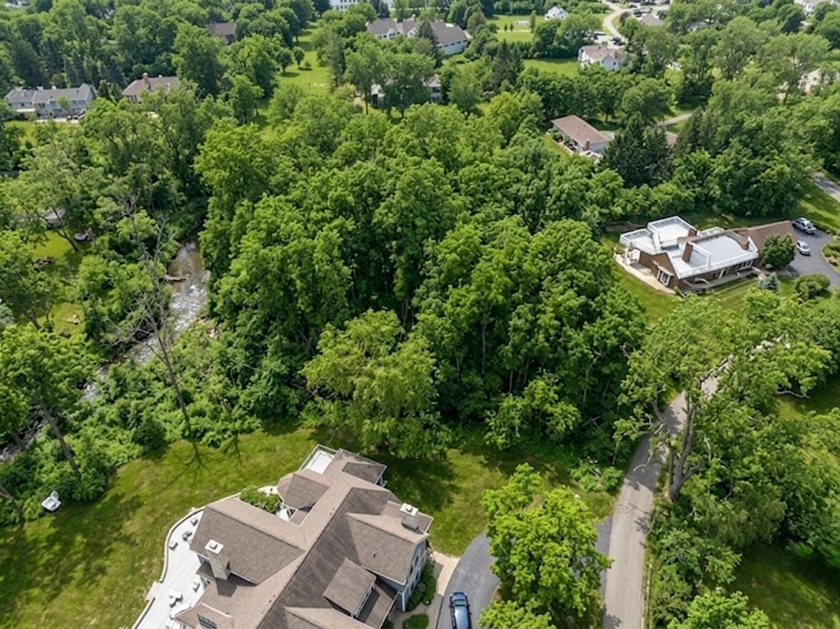 2058 Suffork Road