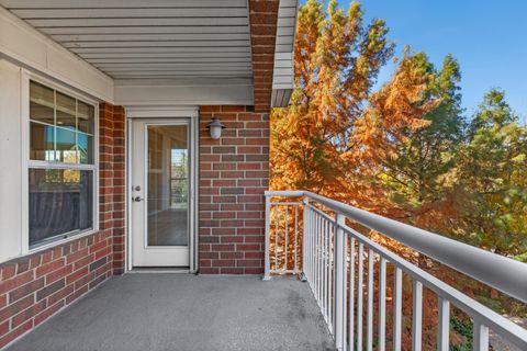 Tiny photo for 2671 Stone Circle #208, Geneva, IL 60134 (MLS # 12512246)