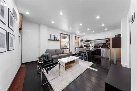 Tiny photo for 2334 W Medill Avenue, Chicago, IL 60647 (MLS # 12597303)