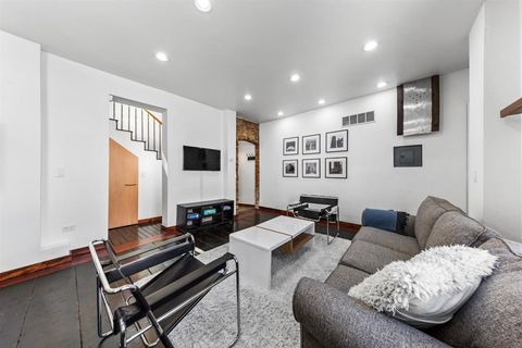 Tiny photo for 2334 W Medill Avenue, Chicago, IL 60647 (MLS # 12597303)