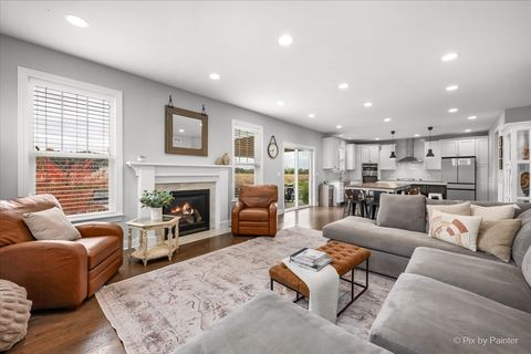 Tiny photo for 2964 Carlisle Lane, North Aurora, IL 60542 (MLS # 12497784)