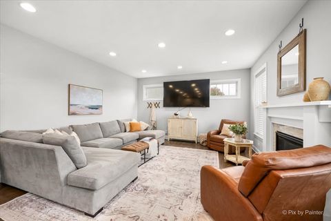 Tiny photo for 2964 Carlisle Lane, North Aurora, IL 60542 (MLS # 12497784)